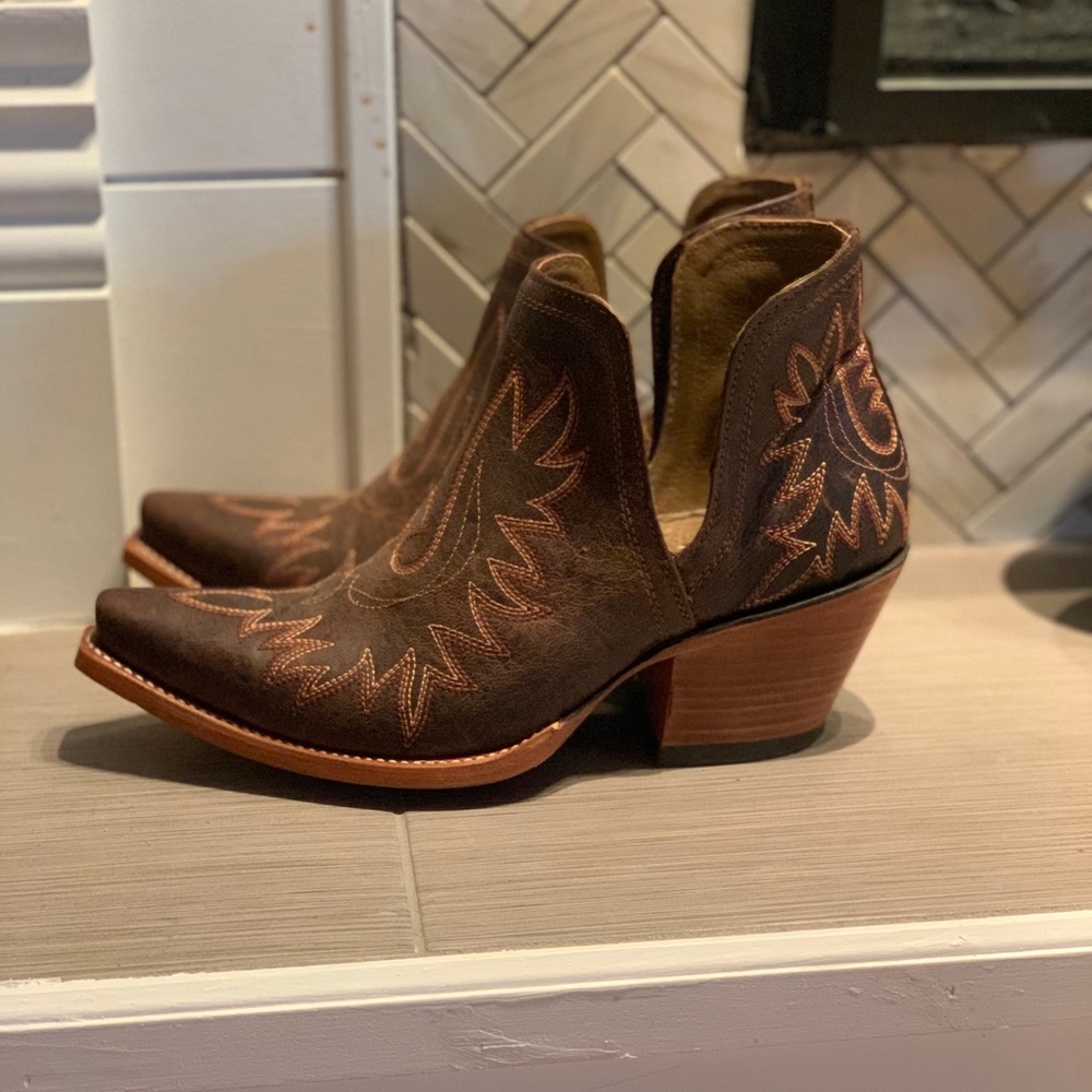 Ariat Dixon Booties - Picture 3 of 5